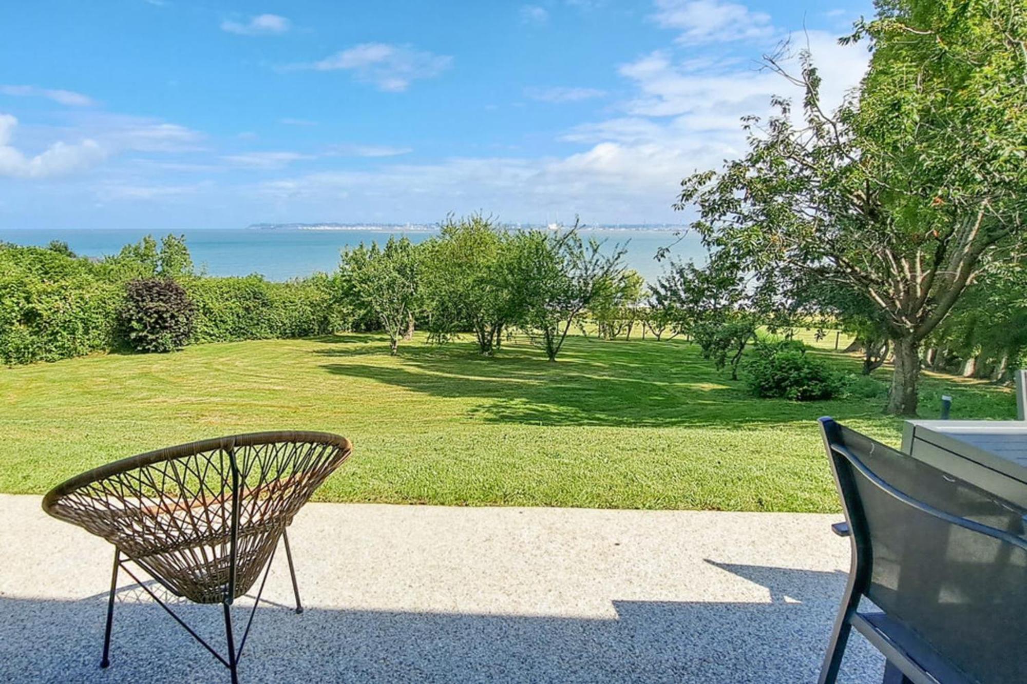 Villa Biloba - Sea View And Beach Access 10 People Крикебёф Экстерьер фото
